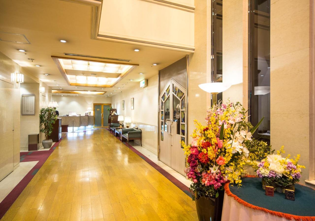 Hotel Claiton Esaka Суйта Екстер'єр фото